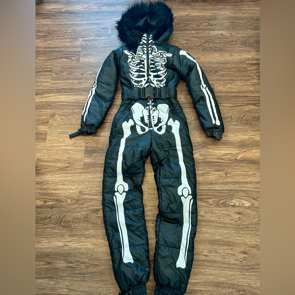 NWOT Dolls Kill Skeleton Snow Suit